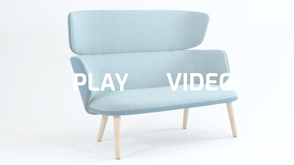 Sofa' de salon colorido con respaldo alto y patas de madera | Alise' 4G by Leyform